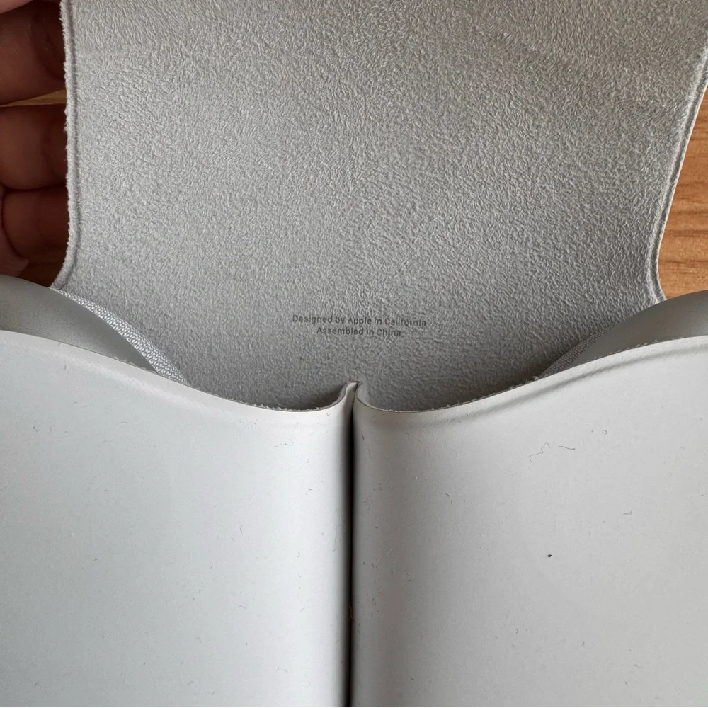 Apple AirPods Max White over ear headphones (2024 USB-C) - Silver - NEVER USED - Picture 6 of 8